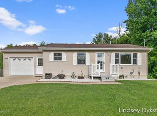 365 River Rd NW, Sparta, MI 49345
