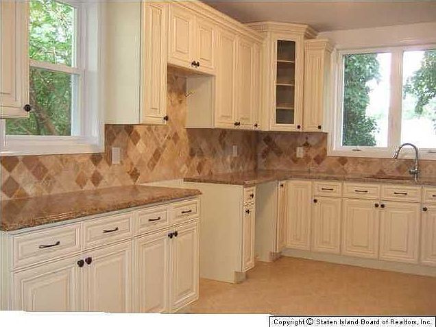 2nd image of 284 Saint Johns Ave