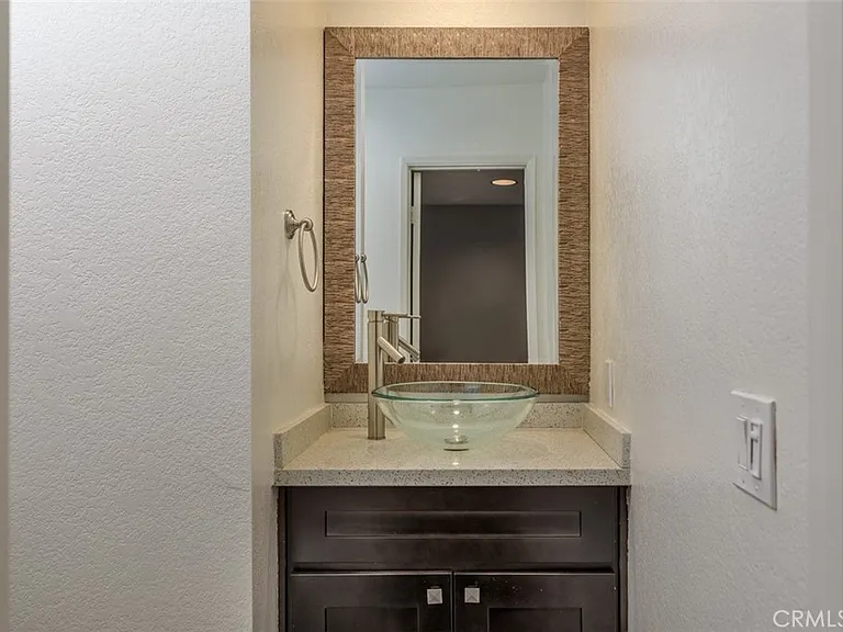 3333 Primera Ave #B — Photo 5
