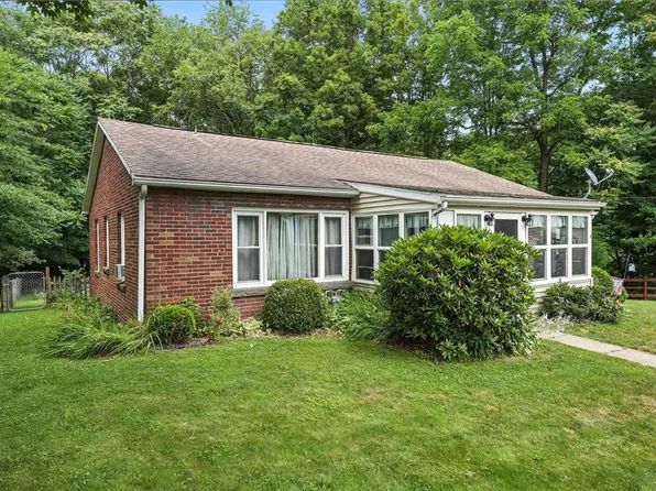 231 E North St, Mercer, PA 16137