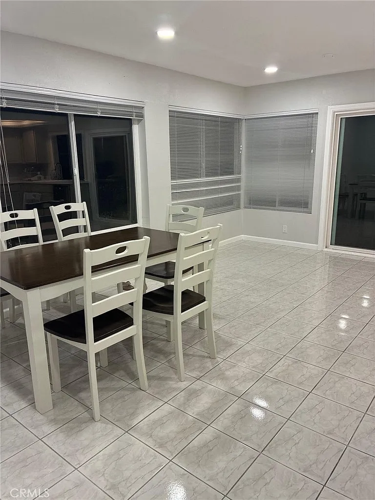 1 bed, 180 sqft, $1,350 — Photo 3