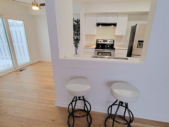 4th image of 4809 Oakwood Trl