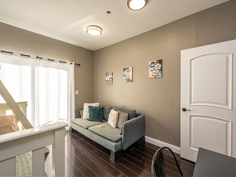 4741 Point Loma Ave #201 — Photo 53