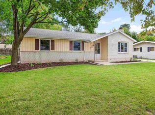1033 Melissa St, Menasha, WI 54952