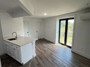 320 E Mosholu Pkwy S #4D, Bronx, NY 10458