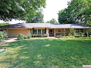 2625 E 59th St, Tulsa, OK 74105