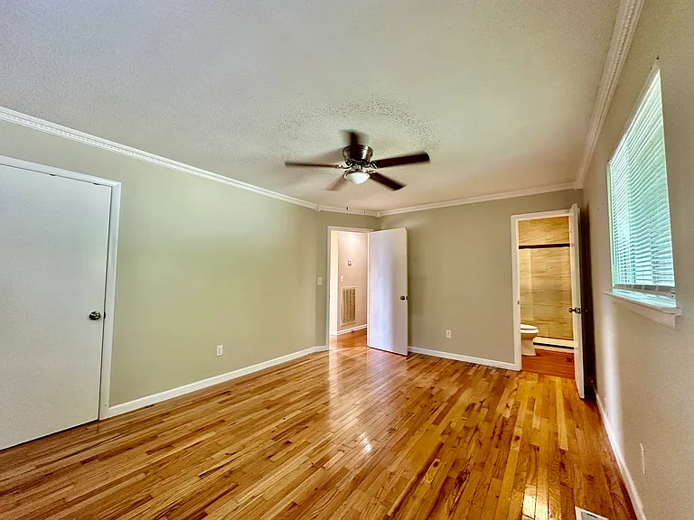 2900 14th Ave — Photo 10