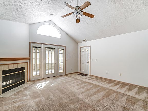 4th image of 49 Abbeycross Ln