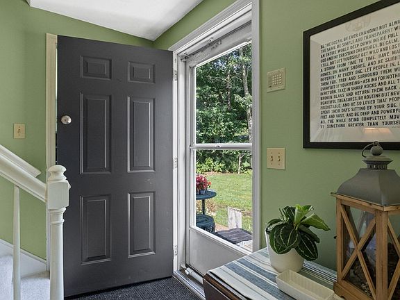 5th image of 37 Howard Drive
