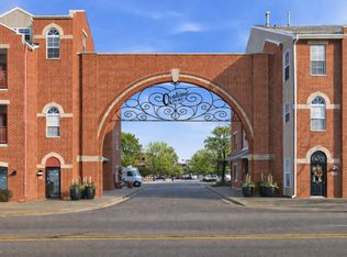 1 Ovaltine Ct #2231, Villa Park, IL