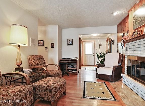 5th image of 721 N Lakeview Dr
