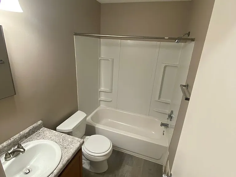 Southdale Square Apartments — Photo 166