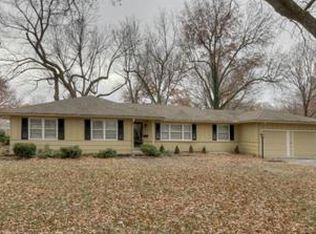 3941 W 98th St, Overland Park, KS 66207