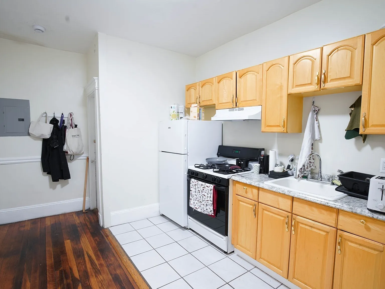 1 bed, 1.0 bath, $2,795 — Photo 3