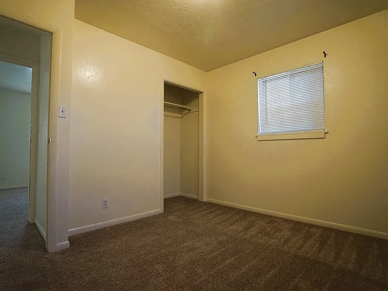 301 Berwick Ave — Photo 11