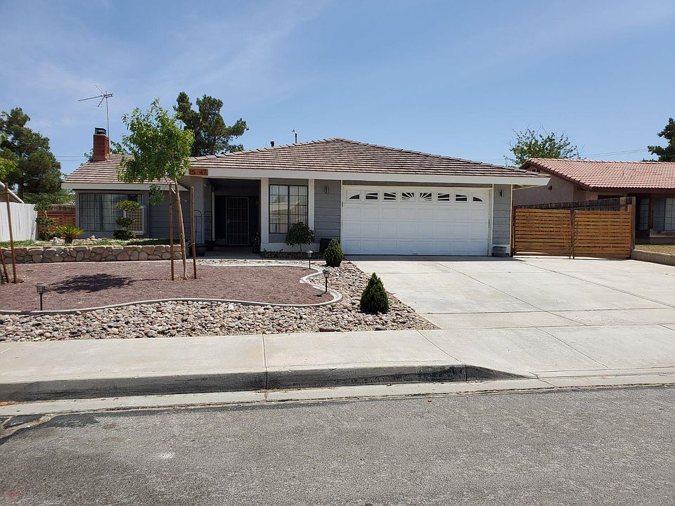 1st image of 15447 Chaparrel St