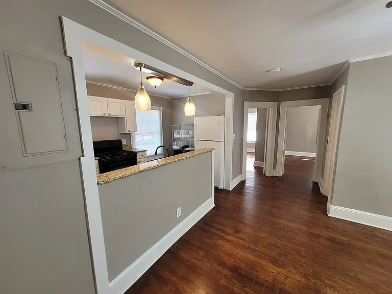 417 E Front St — Photo 9