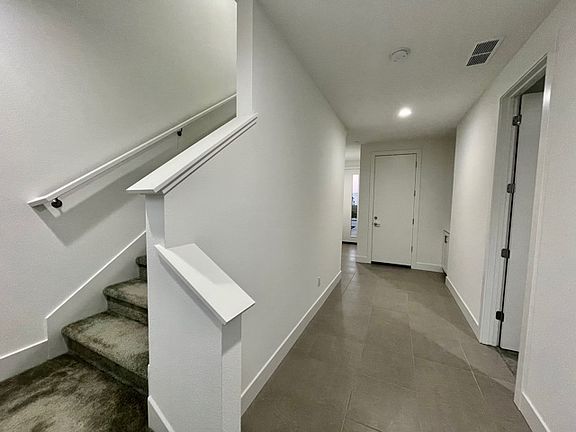 5th image of 3363 Shannon Pl