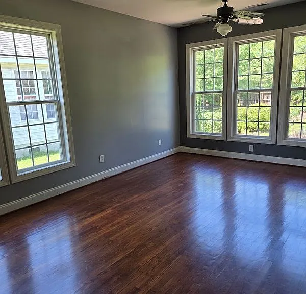 2761 Country Club Dr — Photo 2