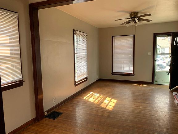 4th image of 4627 Caroline Ave