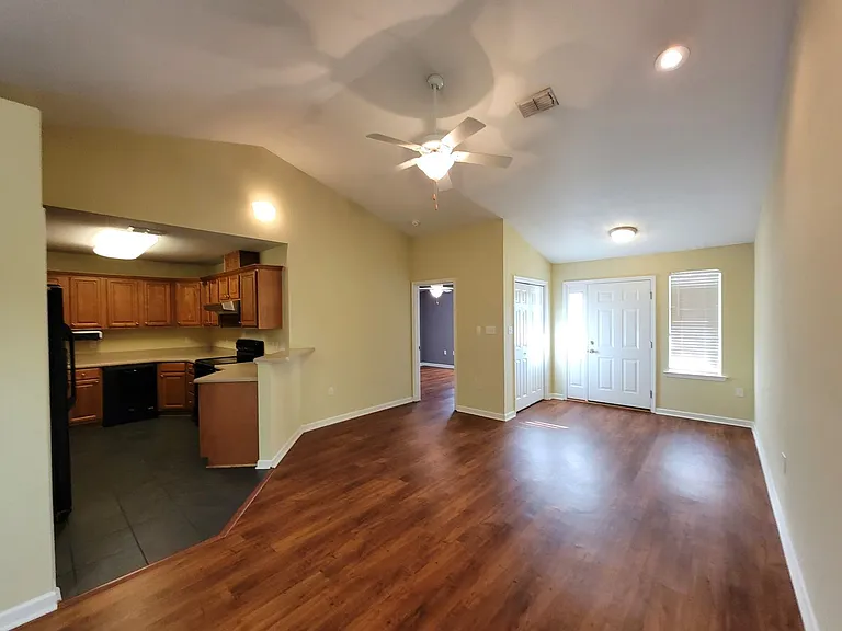 2372 Quazar Cir — Photo 4