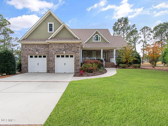 2nd image of 3561 St James Drive SE
