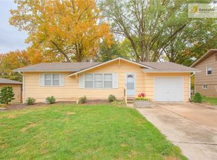 112 Brentwood Dr, Liberty, MO 64068