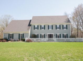 N67W29437 Richter Rd, Hartland, WI 53029