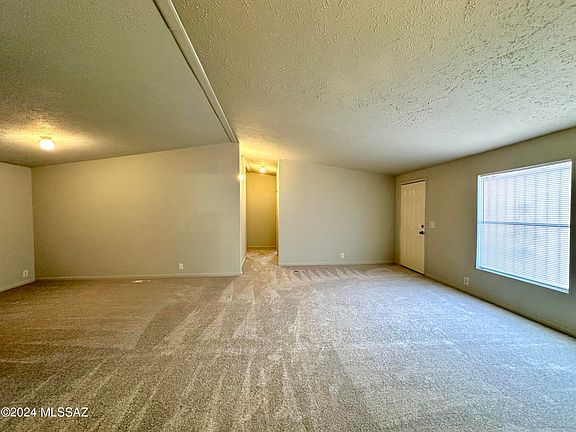 5th image of 717 E Calle Bayona
