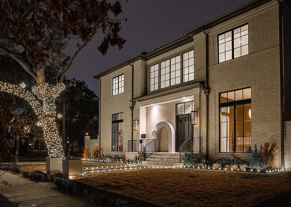 2nd image of 2172 Swift Blvd