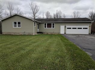 13313 Genesee St, Akron, NY 14001