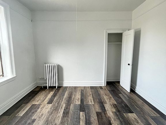 4th image of 105 Clifton Pl #35