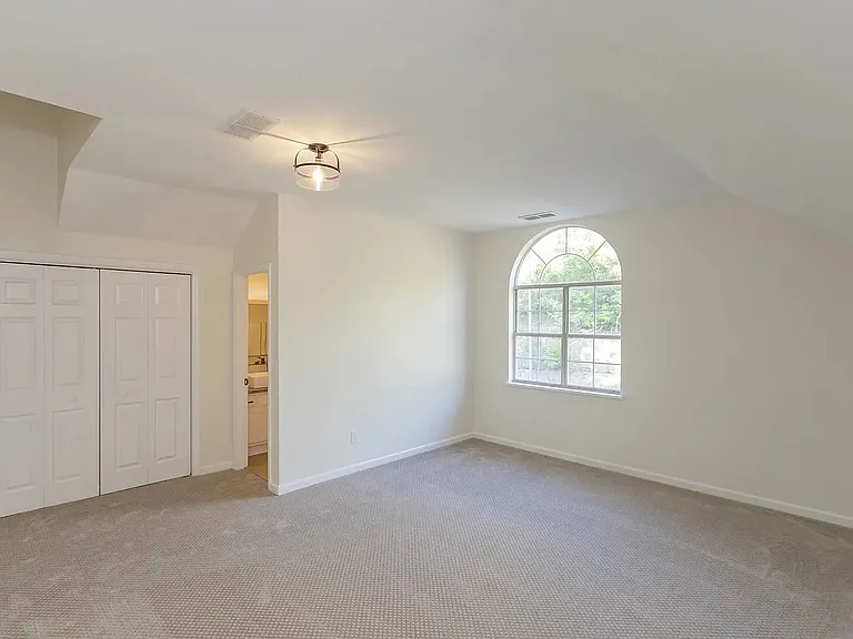 1409 Cedarway Ln — Photo 7