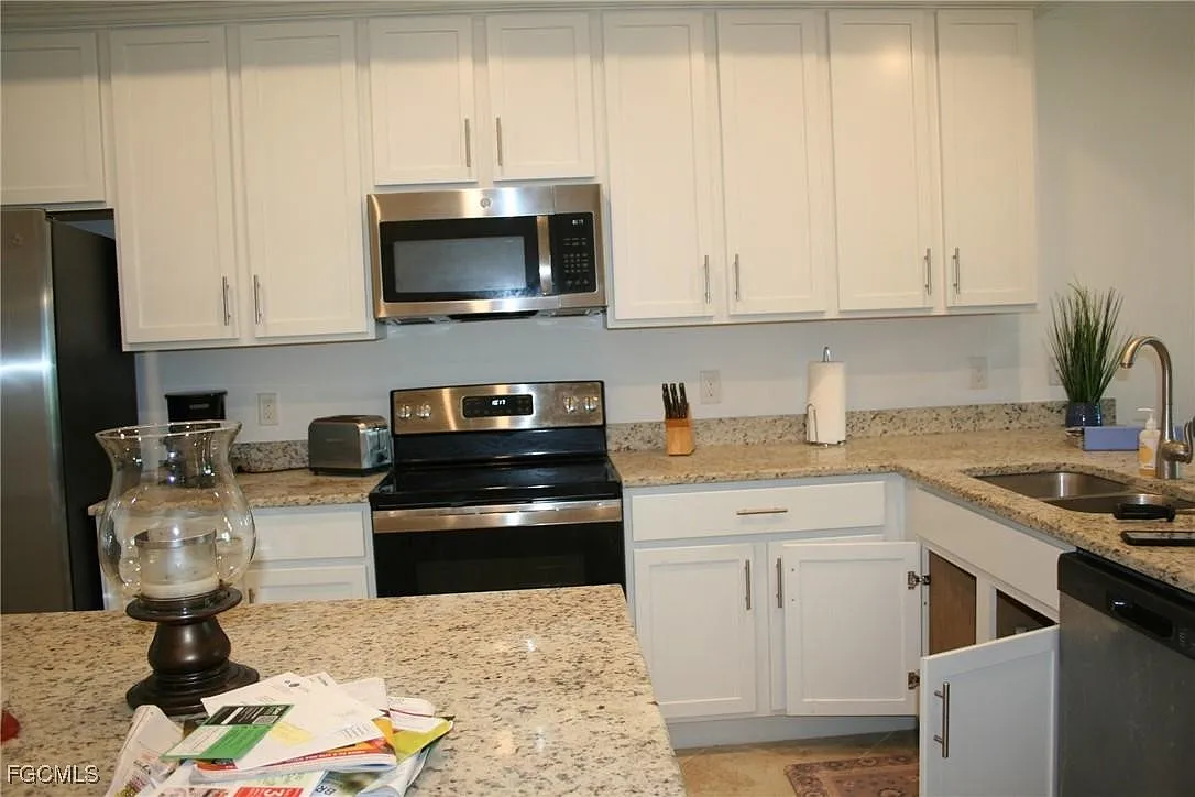 2 bed, 2.0 bath, 1154 sqft, $2,500 — Photo 3