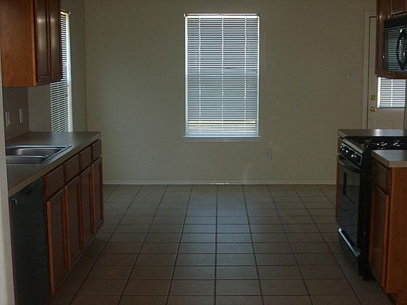 4th image of 4706 Live Meadow Ln
