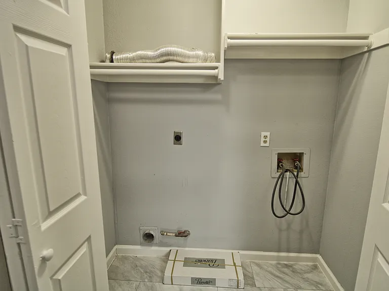 6418 Wildhaven Dr — Photo 30
