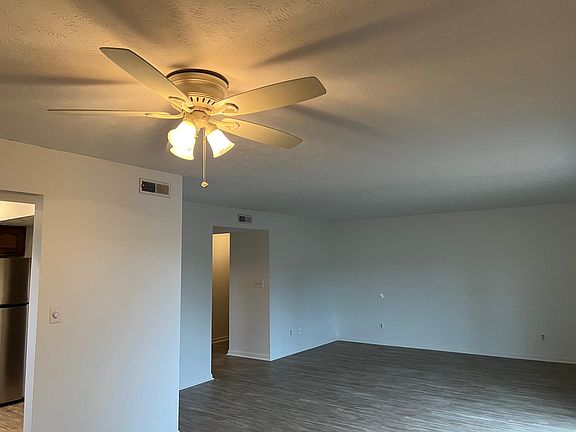 5th image of 1015 Princewood Ave #D