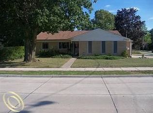 1151 Massoit Rd, Clawson, MI 48017