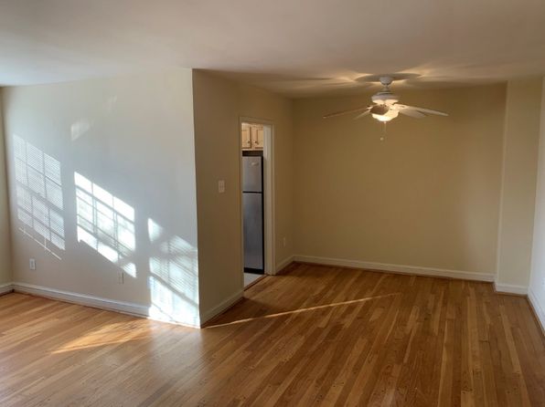 939 26th St NW APT 206