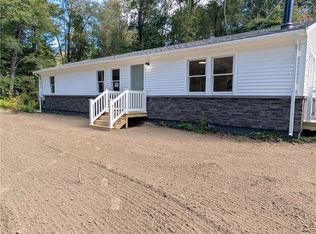 3 Wetherbee Rd, Foster, RI 02825