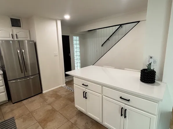 8574 E Indian School Rd, Scottsdale, AZ