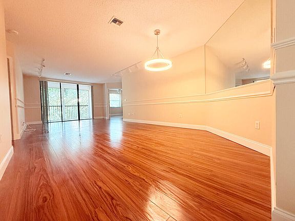 4th image of 4300 NW 30th Street #343