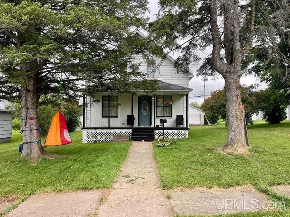 128 Bristol St, Crystal Falls, MI 49920