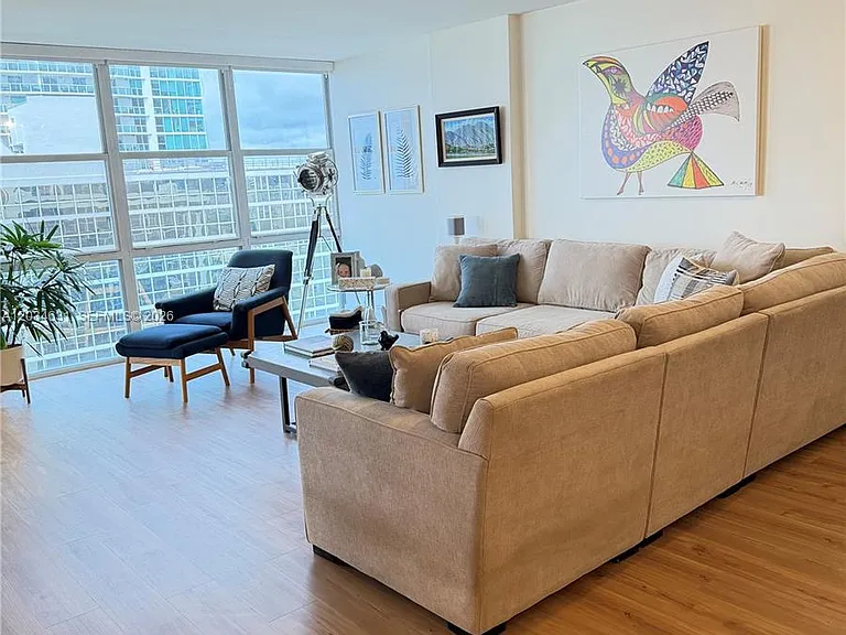 1925 Brickell Ave #2011 — Photo 5