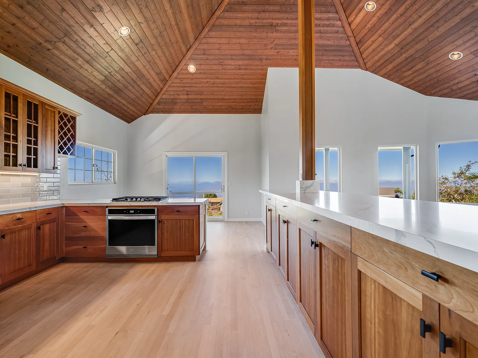 1 bed, 1.5 bath, 900 sqft, $3,750 — Photo 1