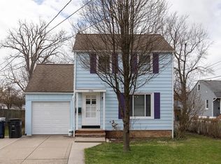 1596 Biltmore Rd, Lyndhurst, OH 44124