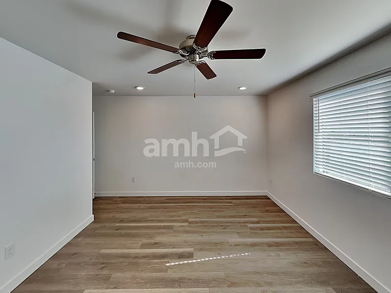 6035 W Calle Palmitas — Photo 9