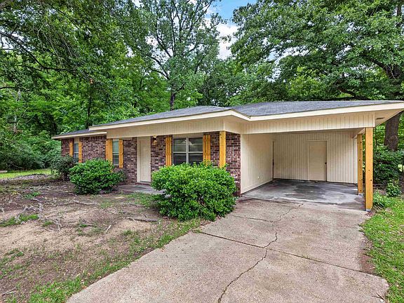 2nd image of 210 Druid Hills Rd