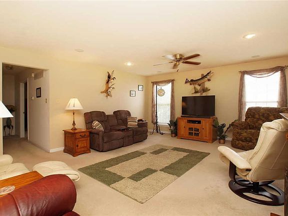 5th image of 6115 Misty Meadow Dr