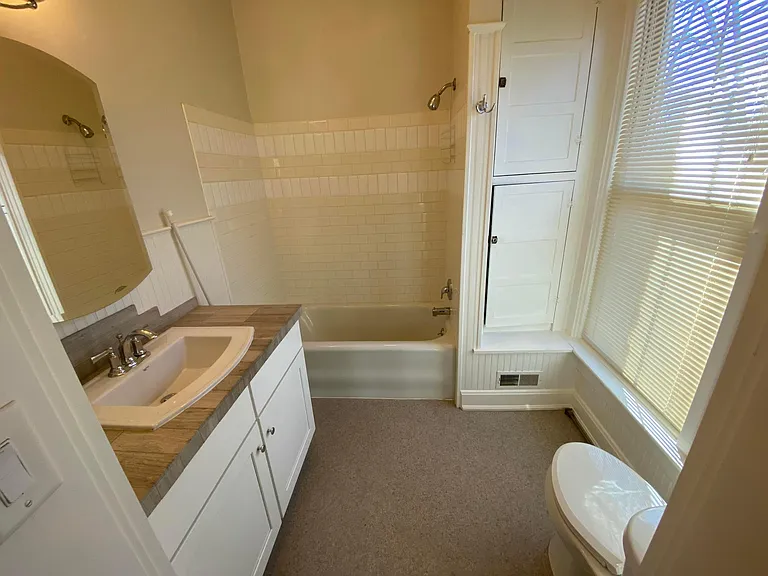 102 N Washington St — Photo 22